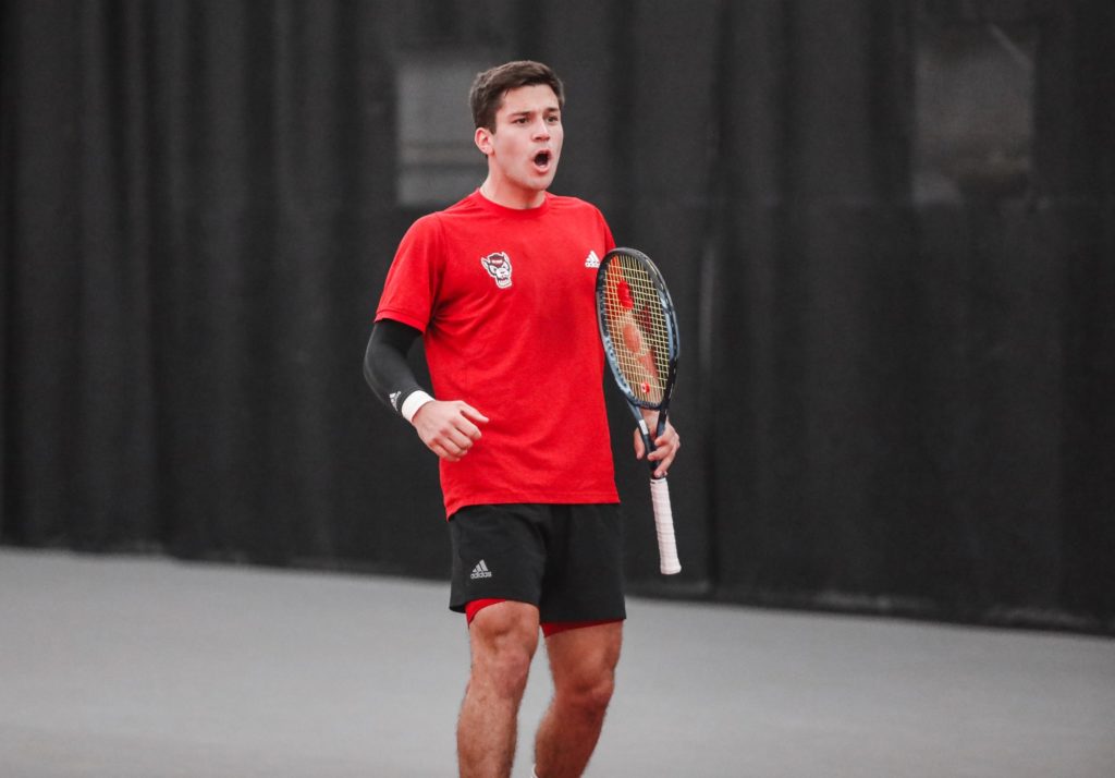 Alexis Galarneau wins the point