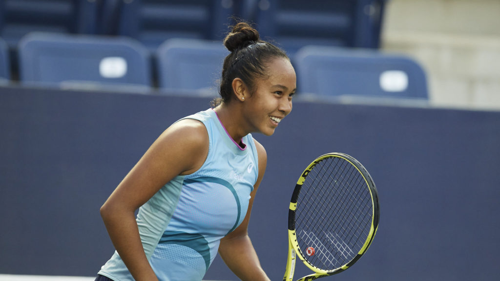 leylah fernandez smiles after winning the monterrey open