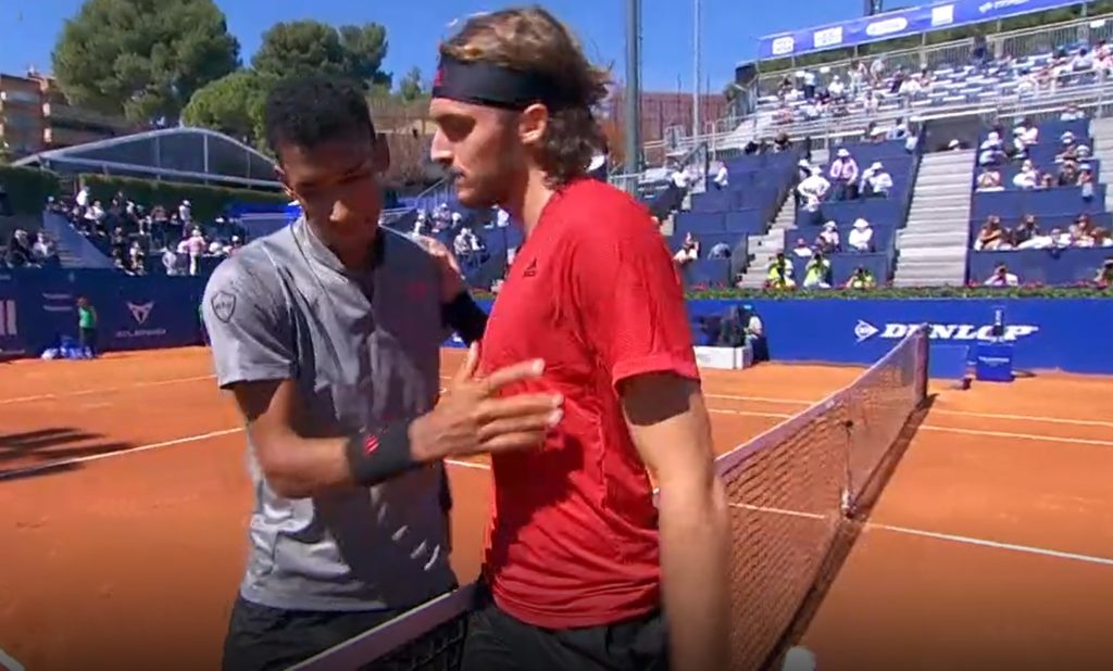Félix et Tsitsipas se rencontrent au filet après leur match