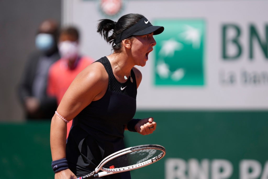 Bianca Andreescu shouts after winning a point