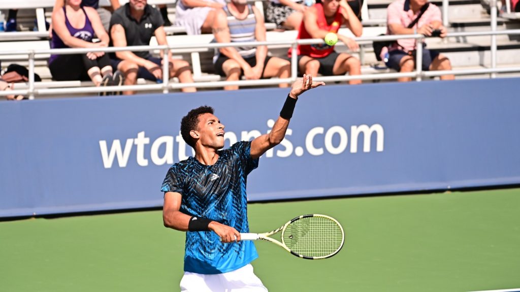 Auger-Aliassime cinci serve