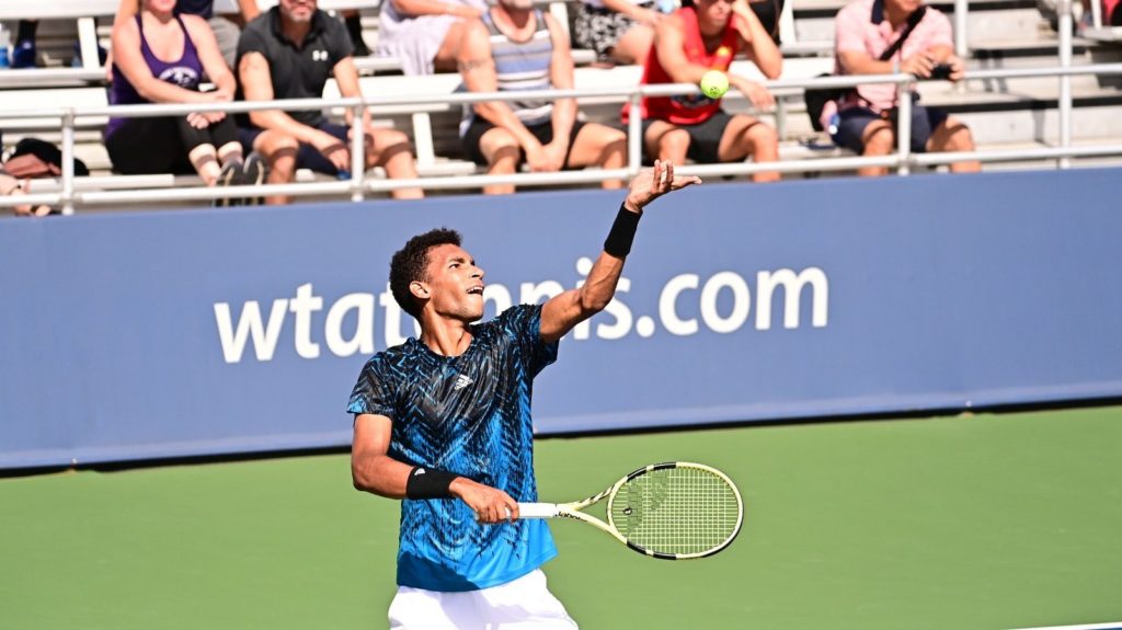 Auger-Aliassime cinci serve