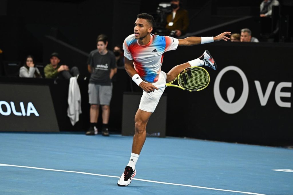 Felix Auger-Aliassime serves Marseille 2022