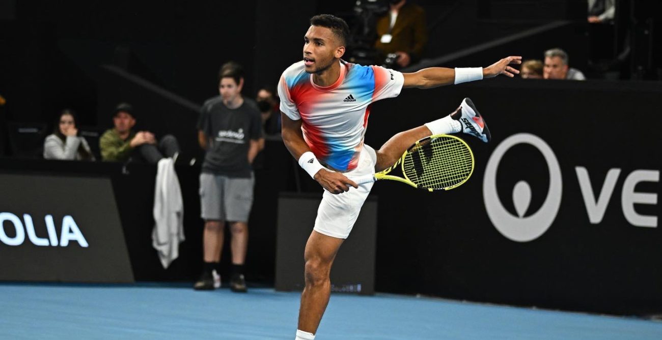 Felix Auger-Aliassime serves Marseille 2022