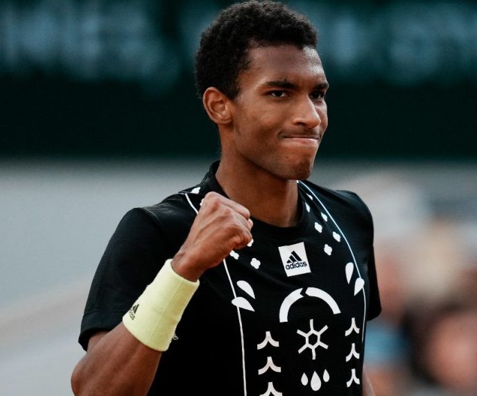 Auger-Aliassime Fist Pump