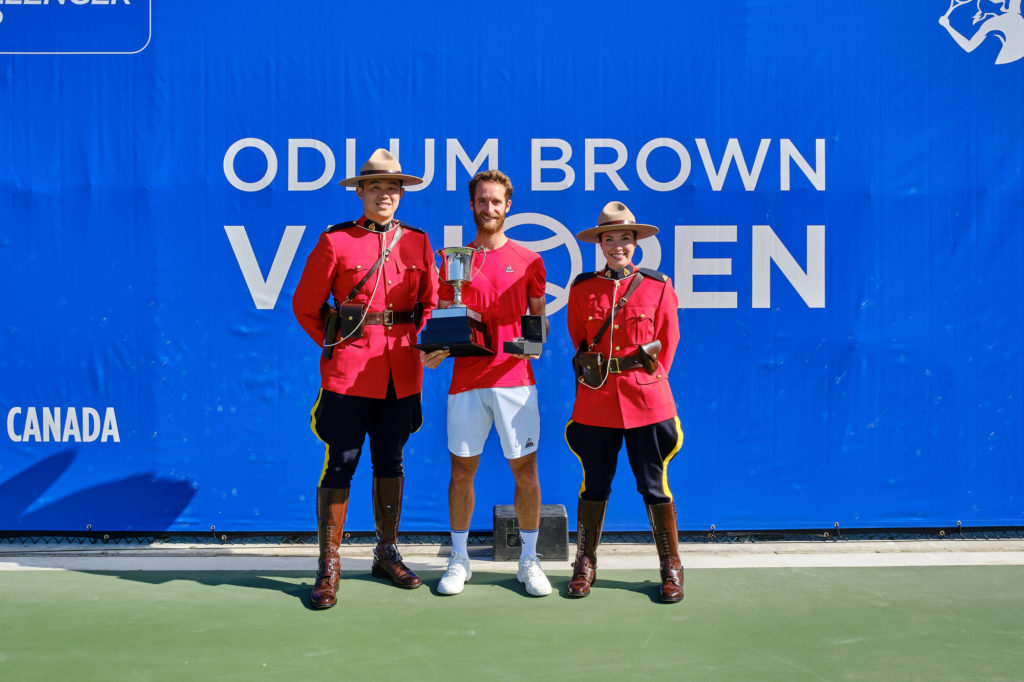 Constant Lestienne wins 2022 VanOpen