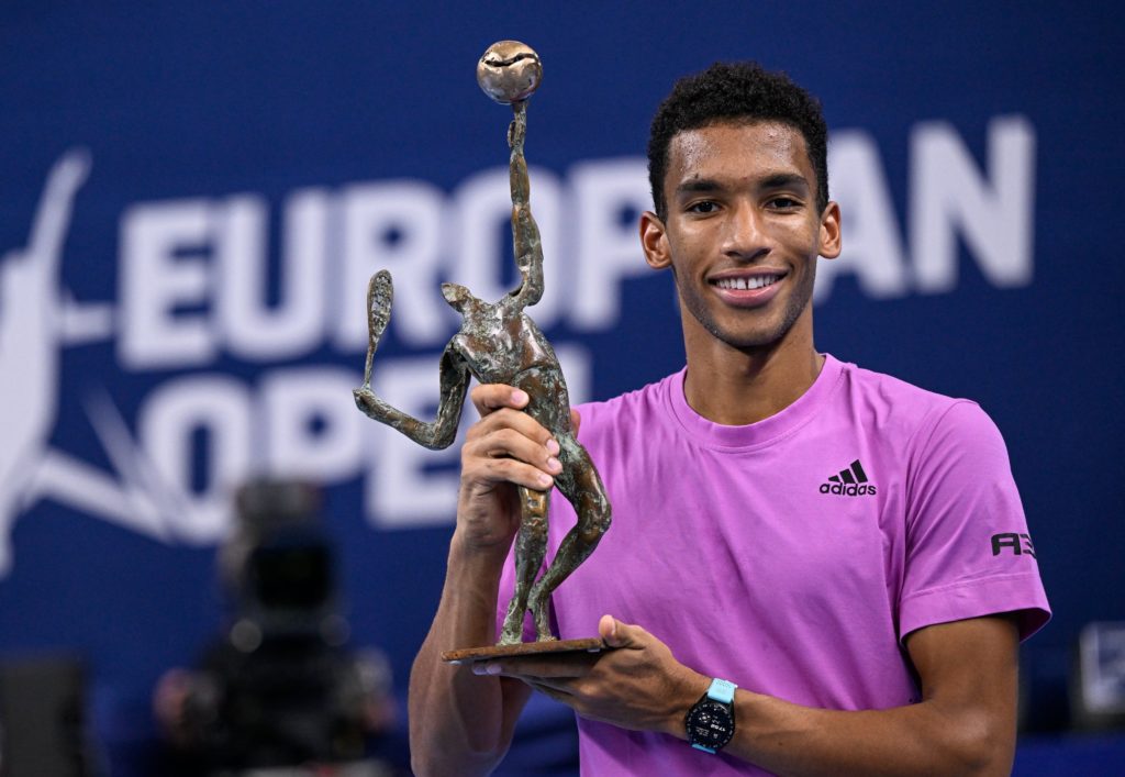 Felix Auger-Aliassime holds the European Open trophy