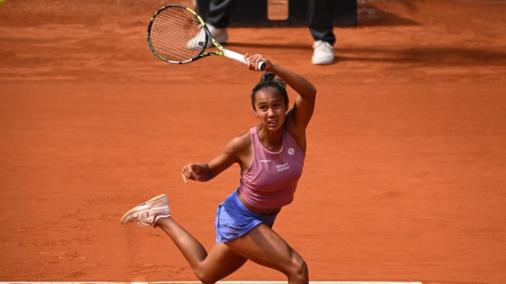 Leylah Fernandez follows through on a forehand.
