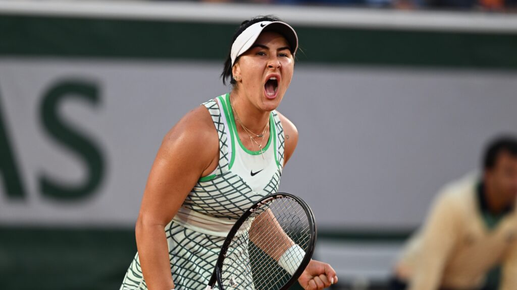 Bianca Andreescu shouts.