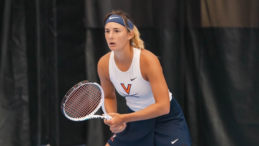 Mélodie Collard prepares to return a serve. Shad a strong first month in doubles in the NCAA.