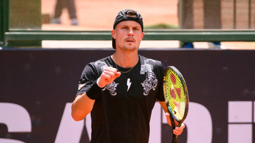 Marton Fucsovics pumps his fist. He and Fabian Maroszan will leads Team Hungary at the Davis Cup qualifier with Canada.